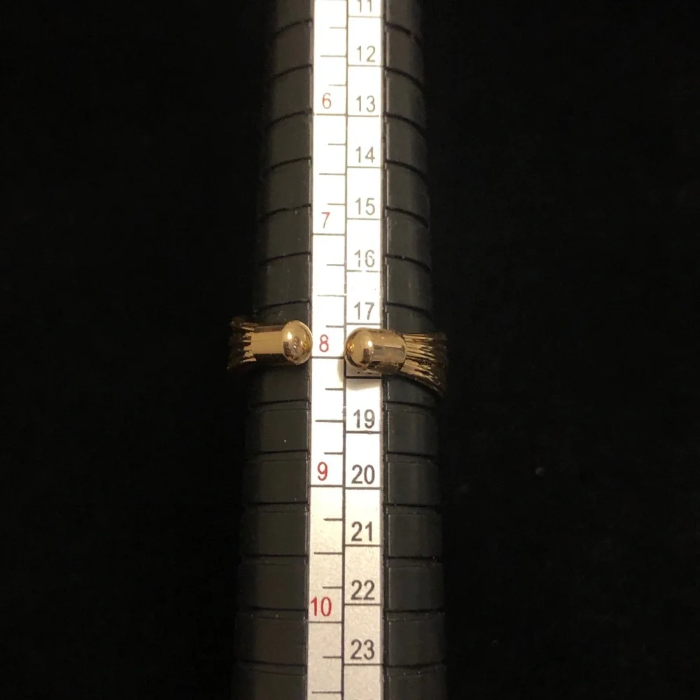 Elegant Gold Tone Women's Ring